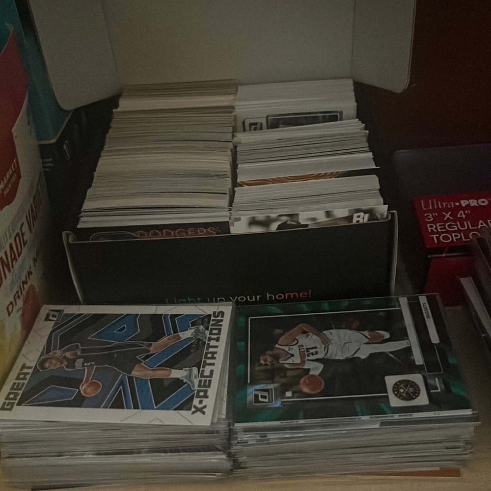 NBA SPORTS CARDS $15 for 30 cards, Base,Rookies,Refractors